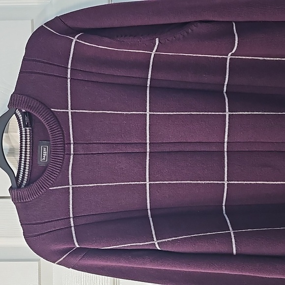 Haggar crew neck Sweater in purple w white Stripes. Excellent shape Large - Picture 8 of 8
